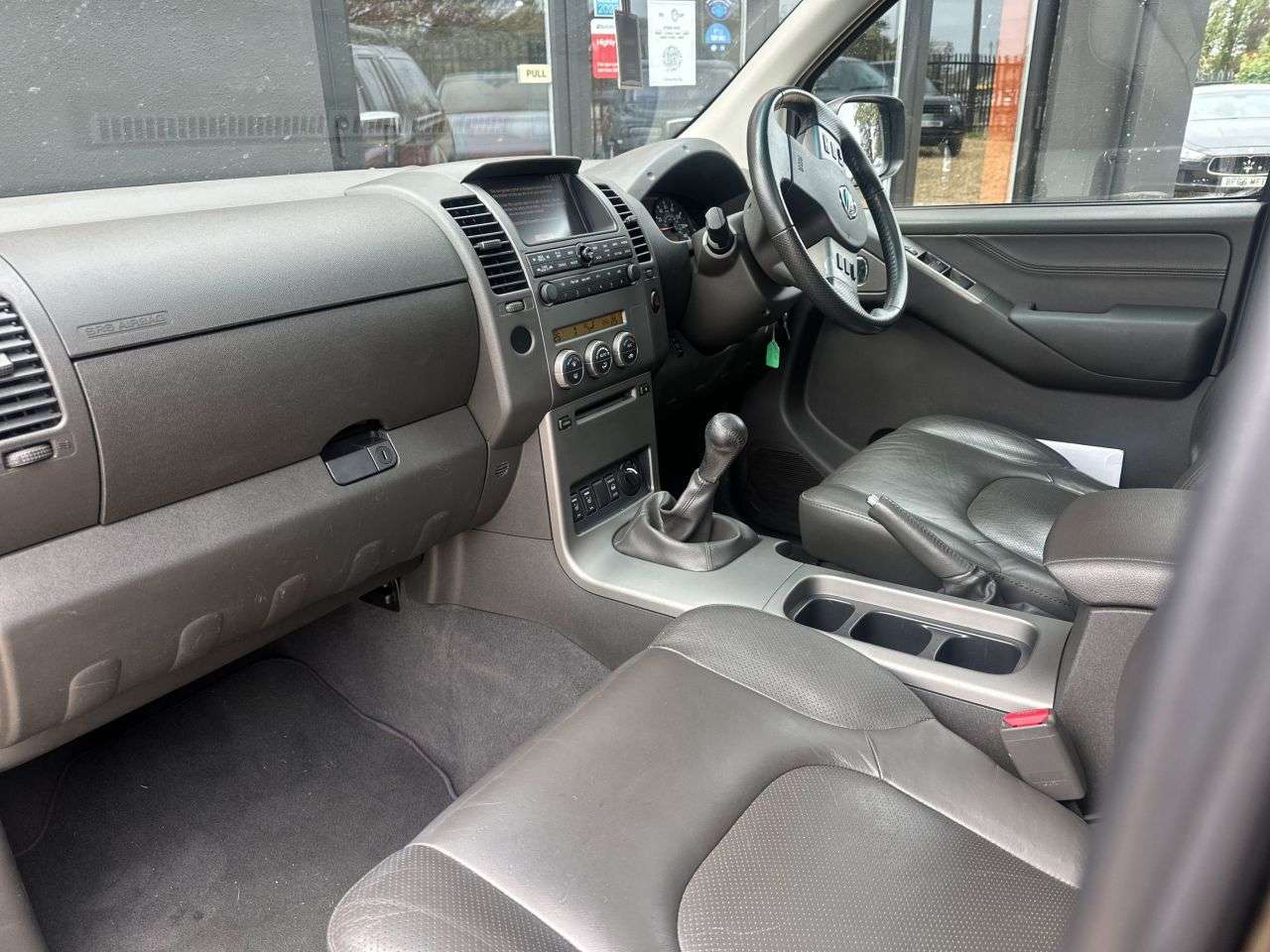 2010 NISSAN NAVARA 2010 NISSAN NAVARA