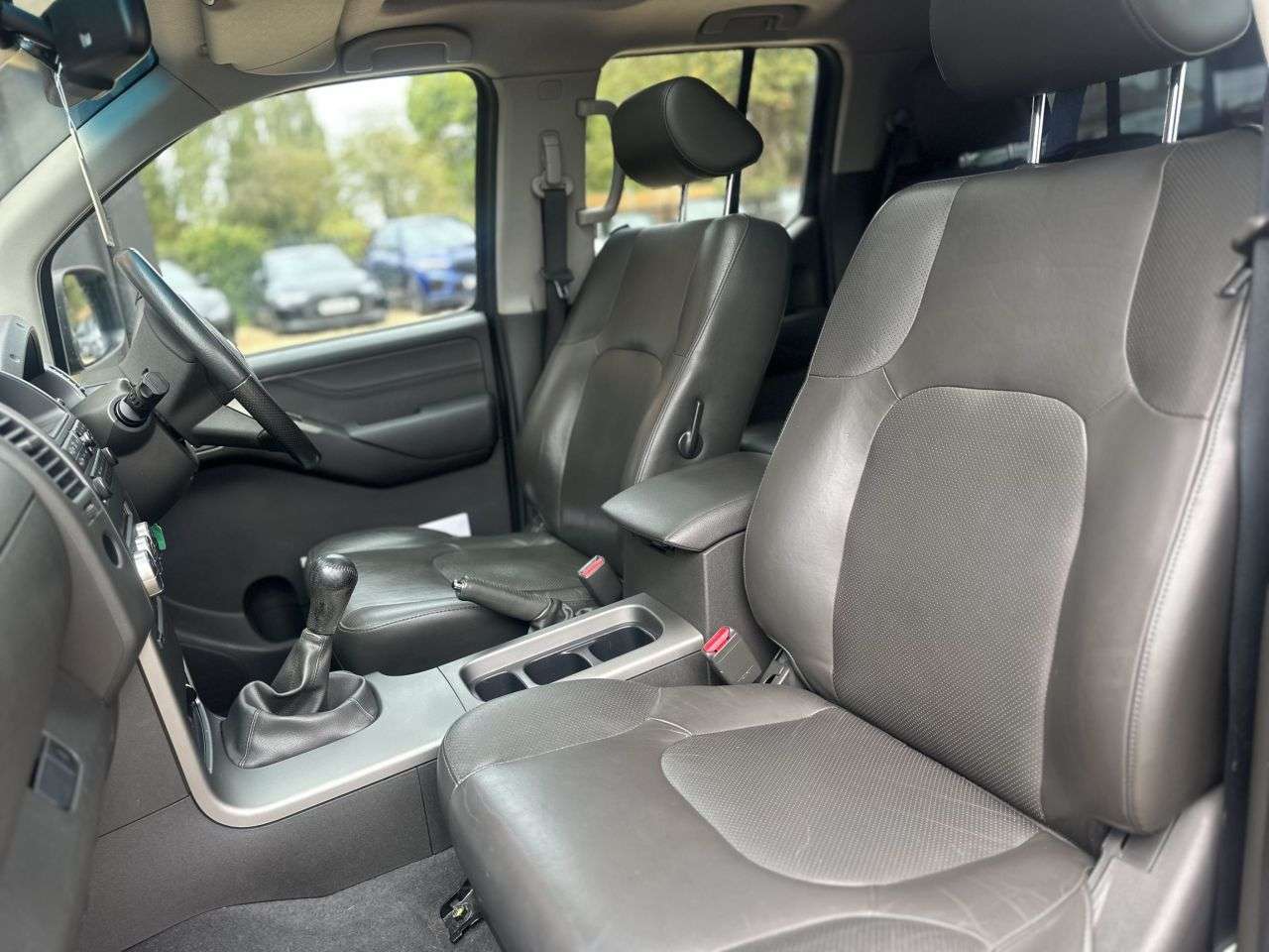 2010 NISSAN NAVARA 2010 NISSAN NAVARA