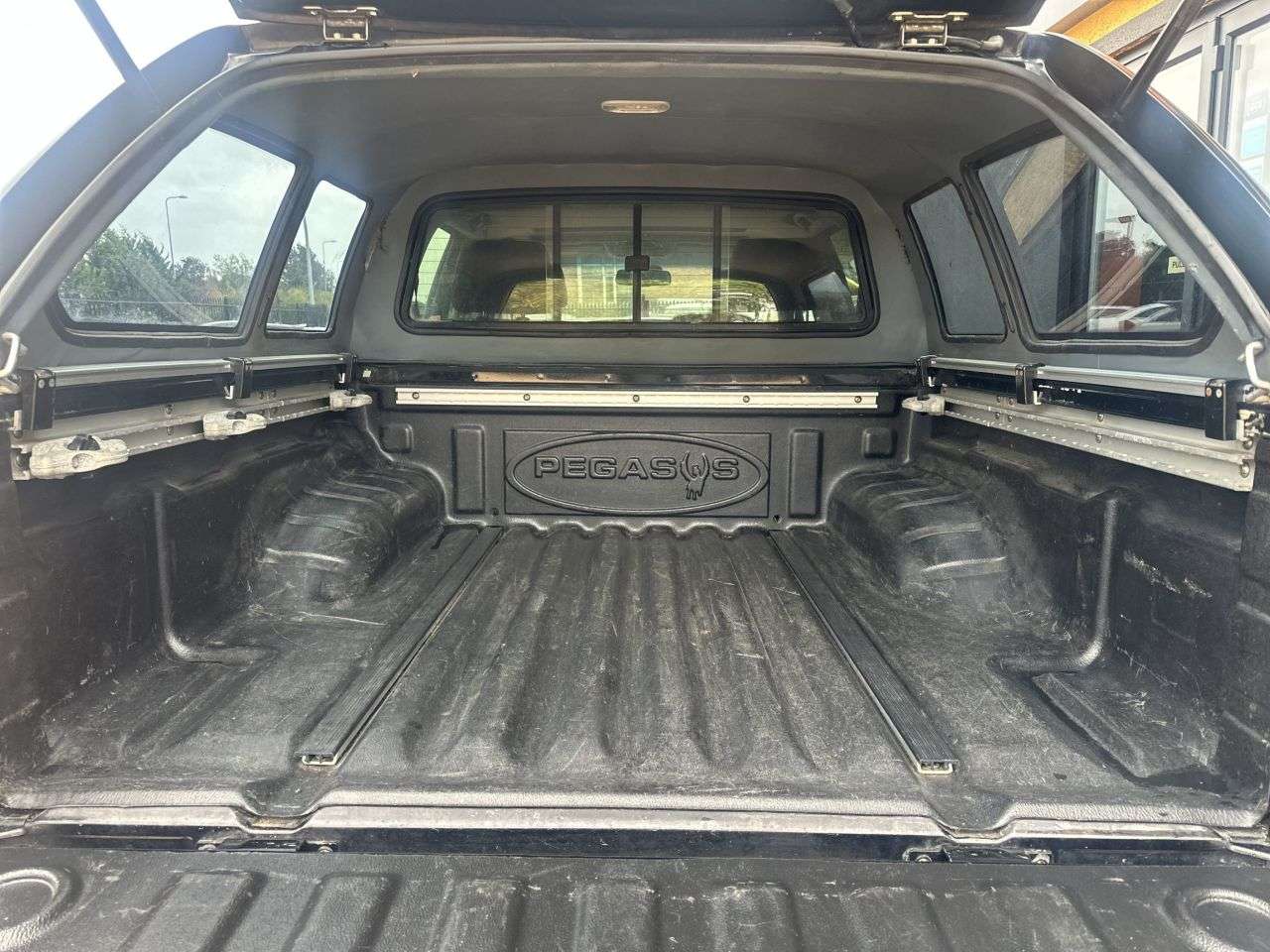 2010 NISSAN NAVARA 2010 NISSAN NAVARA