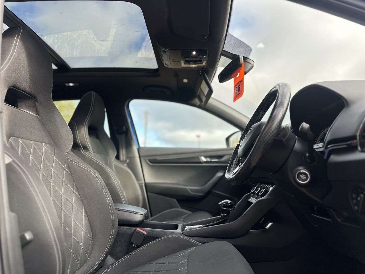 2015 SKODA KAROQ 2015 SKODA KAROQ