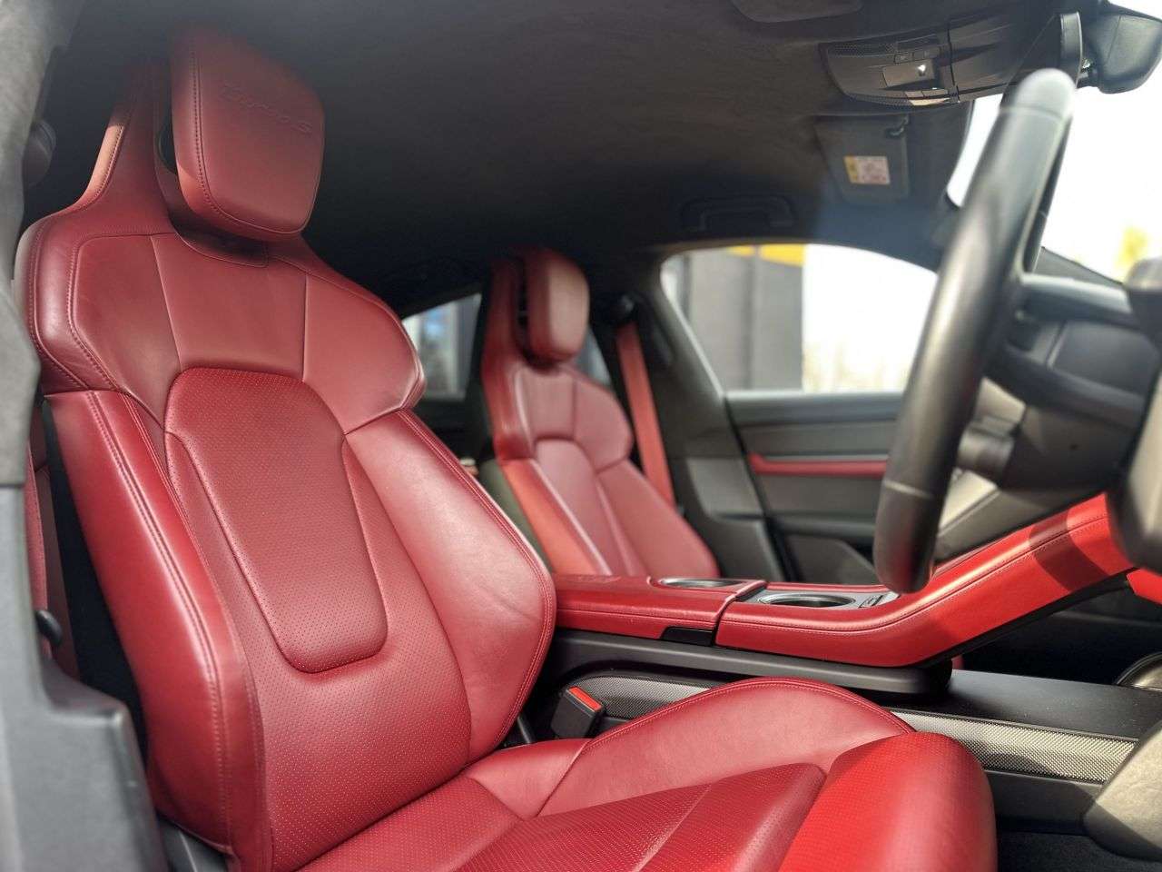 2020 PORSCHE TAYCAN 2020 PORSCHE TAYCAN