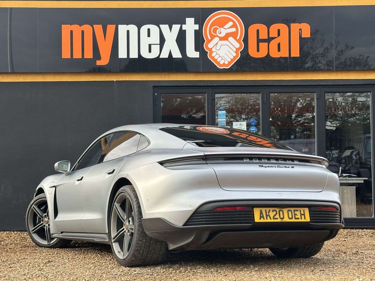 2020 PORSCHE TAYCAN 2020 PORSCHE TAYCAN