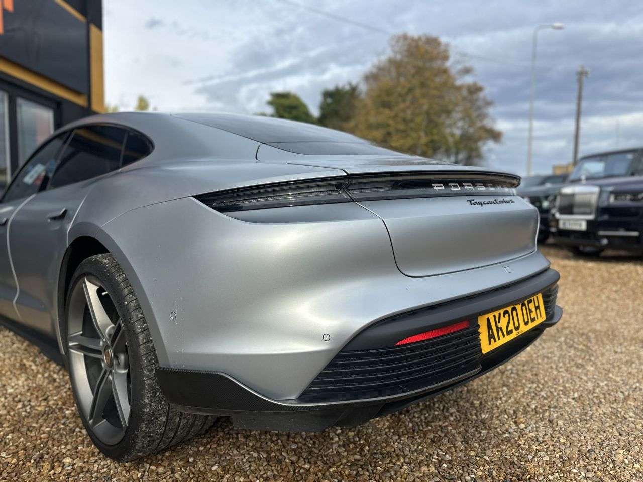 2020 PORSCHE TAYCAN 2020 PORSCHE TAYCAN