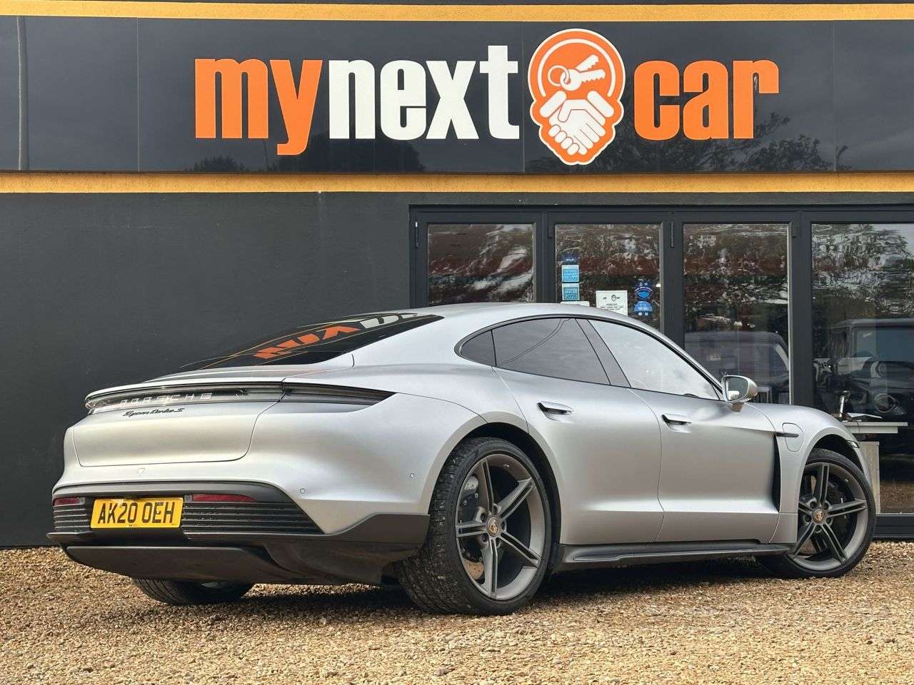 2020 PORSCHE TAYCAN 2020 PORSCHE TAYCAN