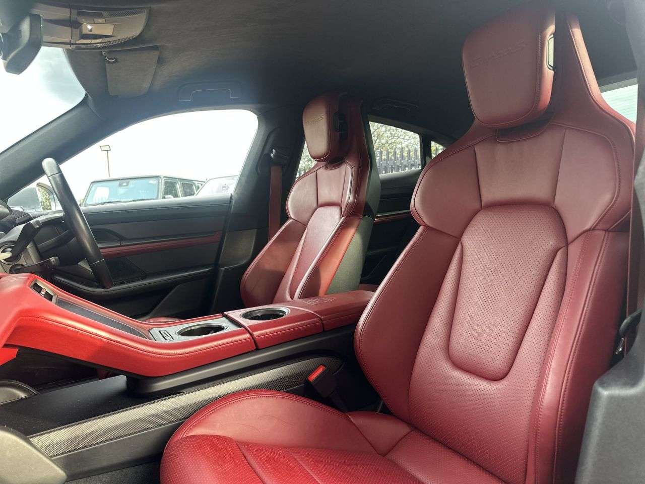 2020 PORSCHE TAYCAN 2020 PORSCHE TAYCAN