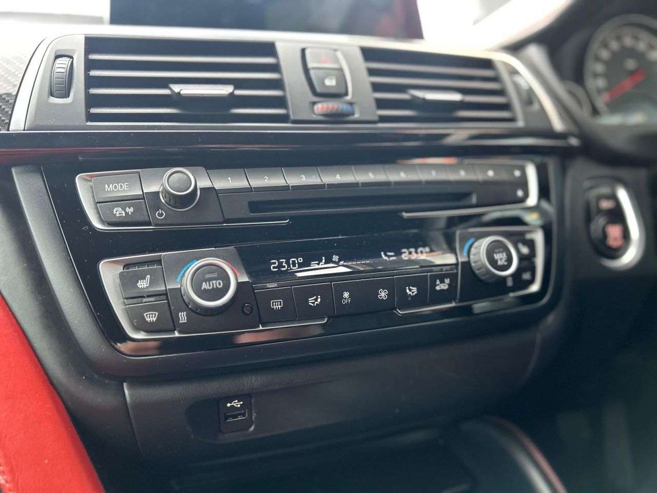 2016 BMW M4 2016 BMW M4