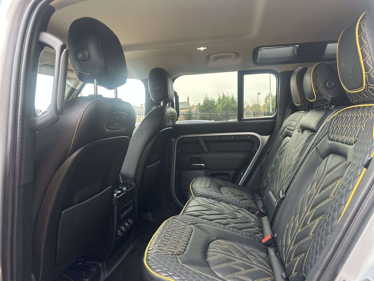 null LAND ROVER DEFENDER null LAND ROVER DEFENDER