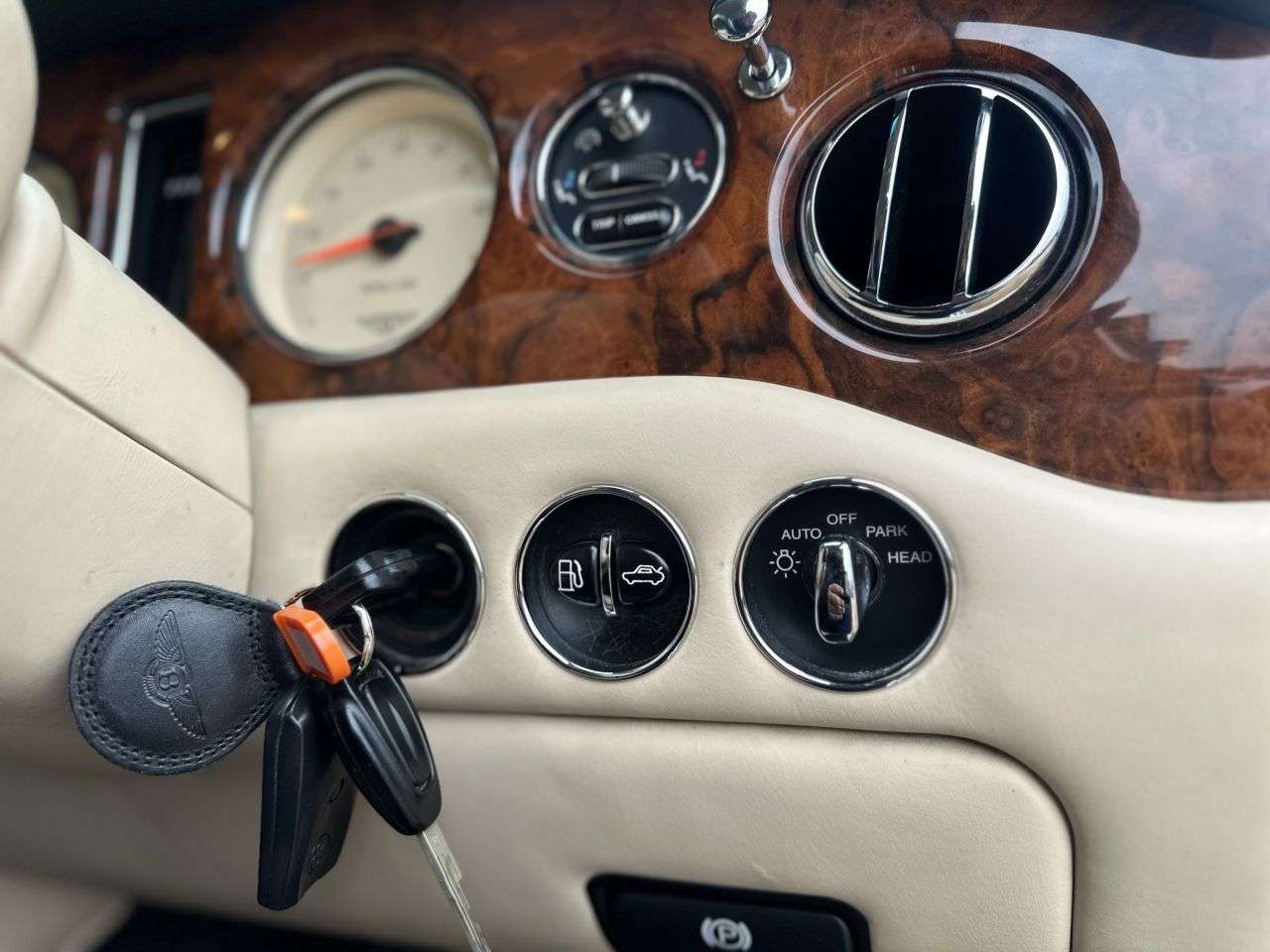 2001 BENTLEY ARNAGE 2001 BENTLEY ARNAGE