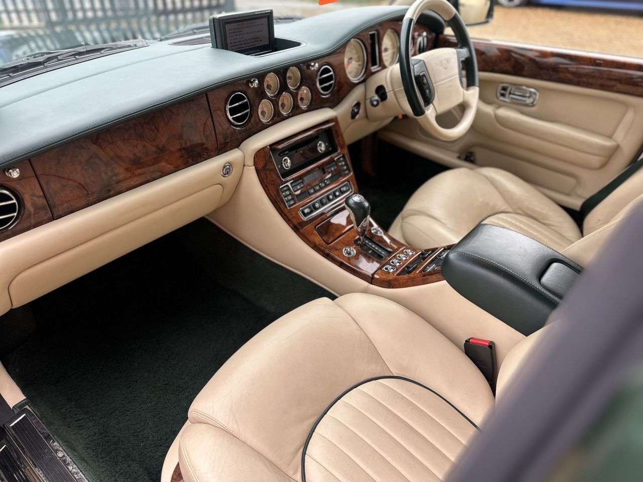 2001 BENTLEY ARNAGE 2001 BENTLEY ARNAGE