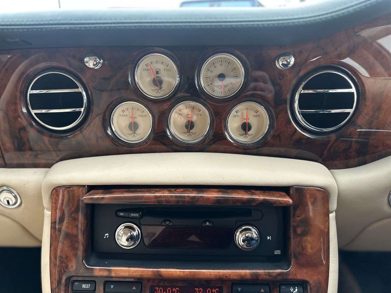 2001 BENTLEY ARNAGE 2001 BENTLEY ARNAGE