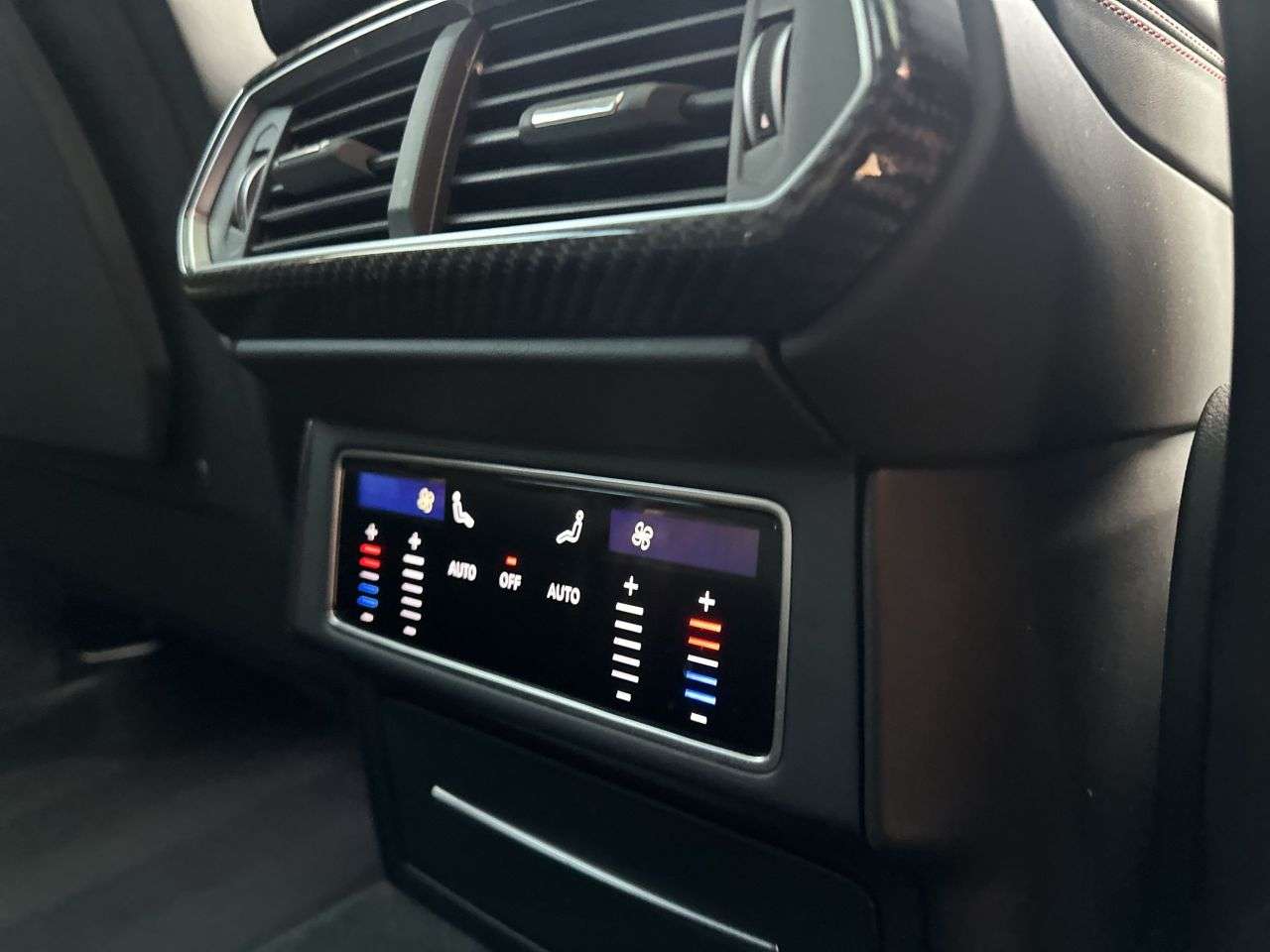 2020 LAMBORGHINI URUS 2020 LAMBORGHINI URUS