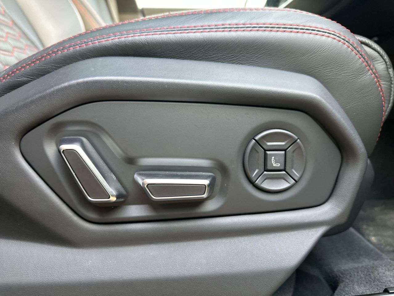 2020 LAMBORGHINI URUS 2020 LAMBORGHINI URUS