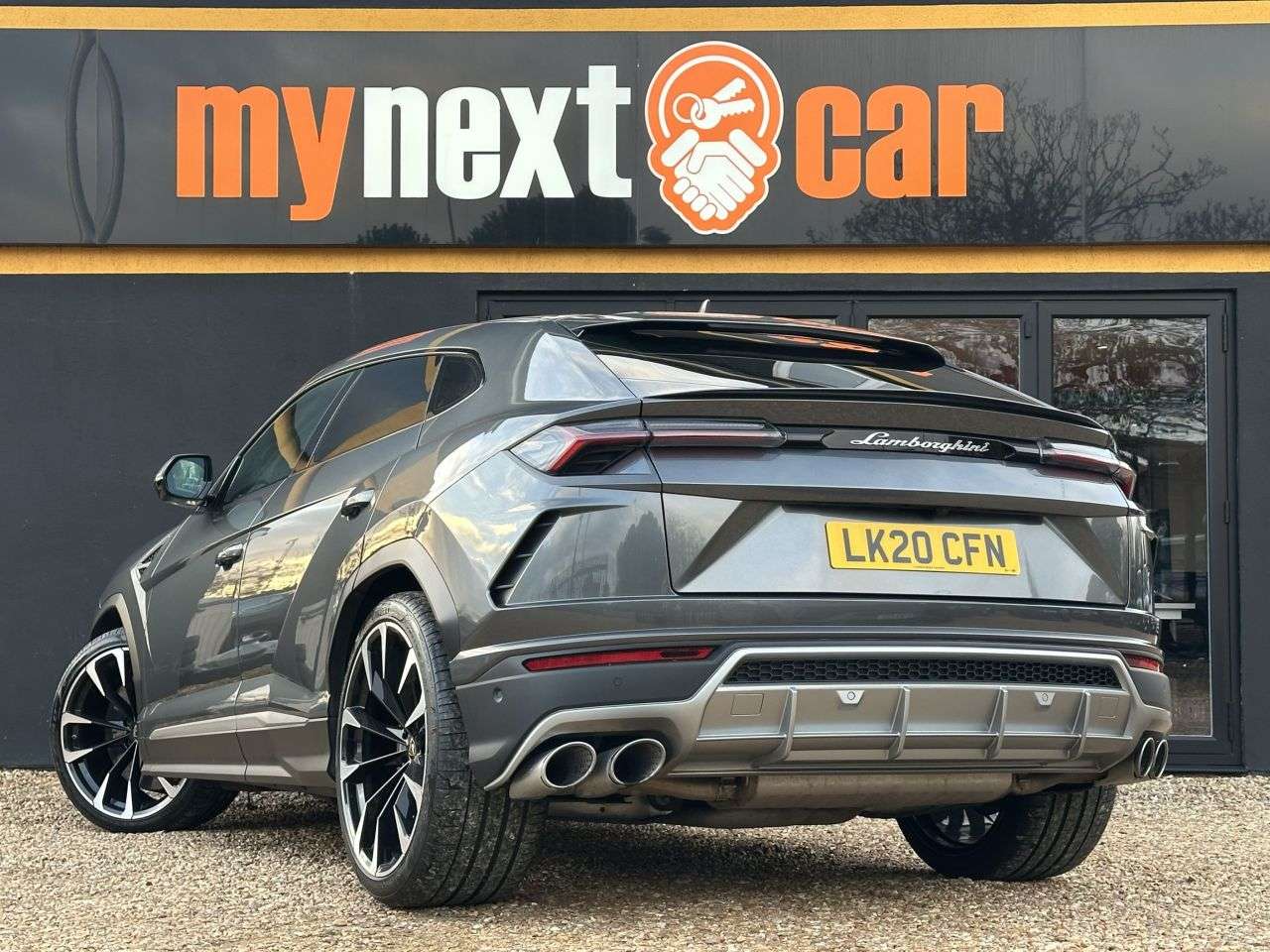 2020 LAMBORGHINI URUS 2020 LAMBORGHINI URUS