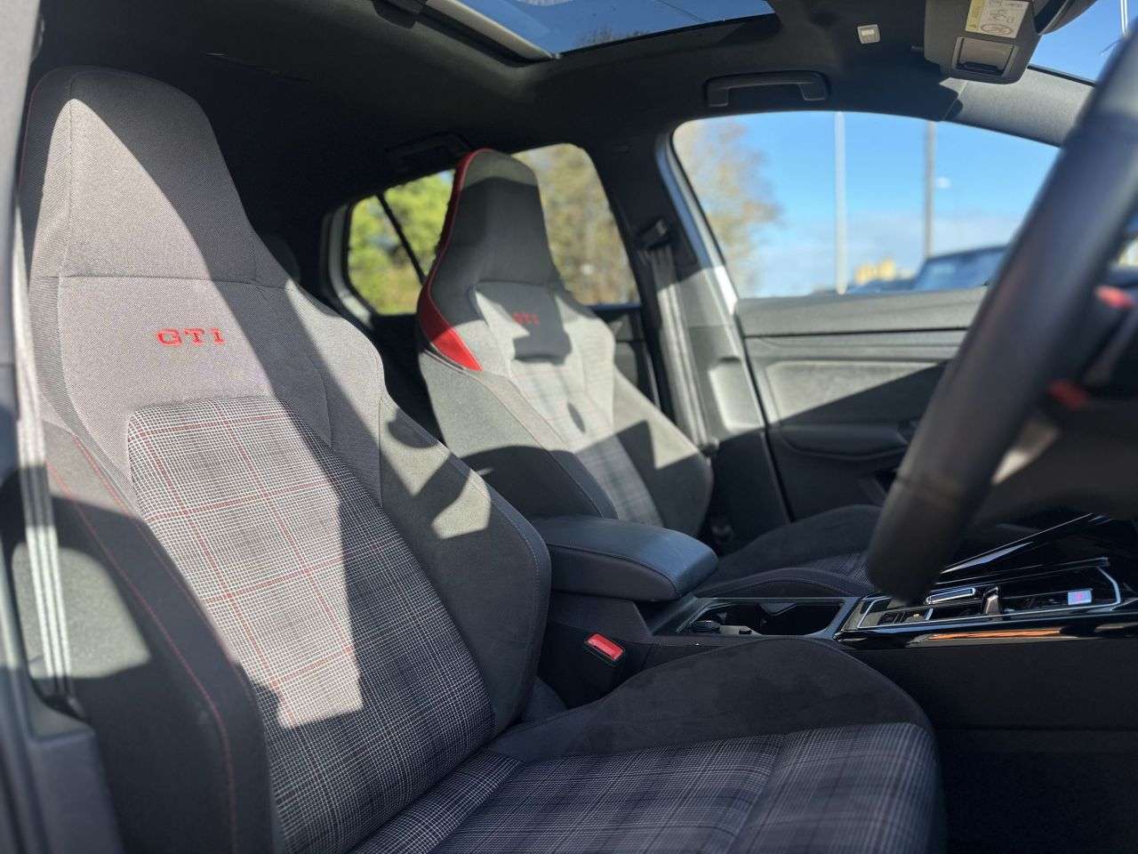 2025 VOLKSWAGEN GOLF 2025 VOLKSWAGEN GOLF