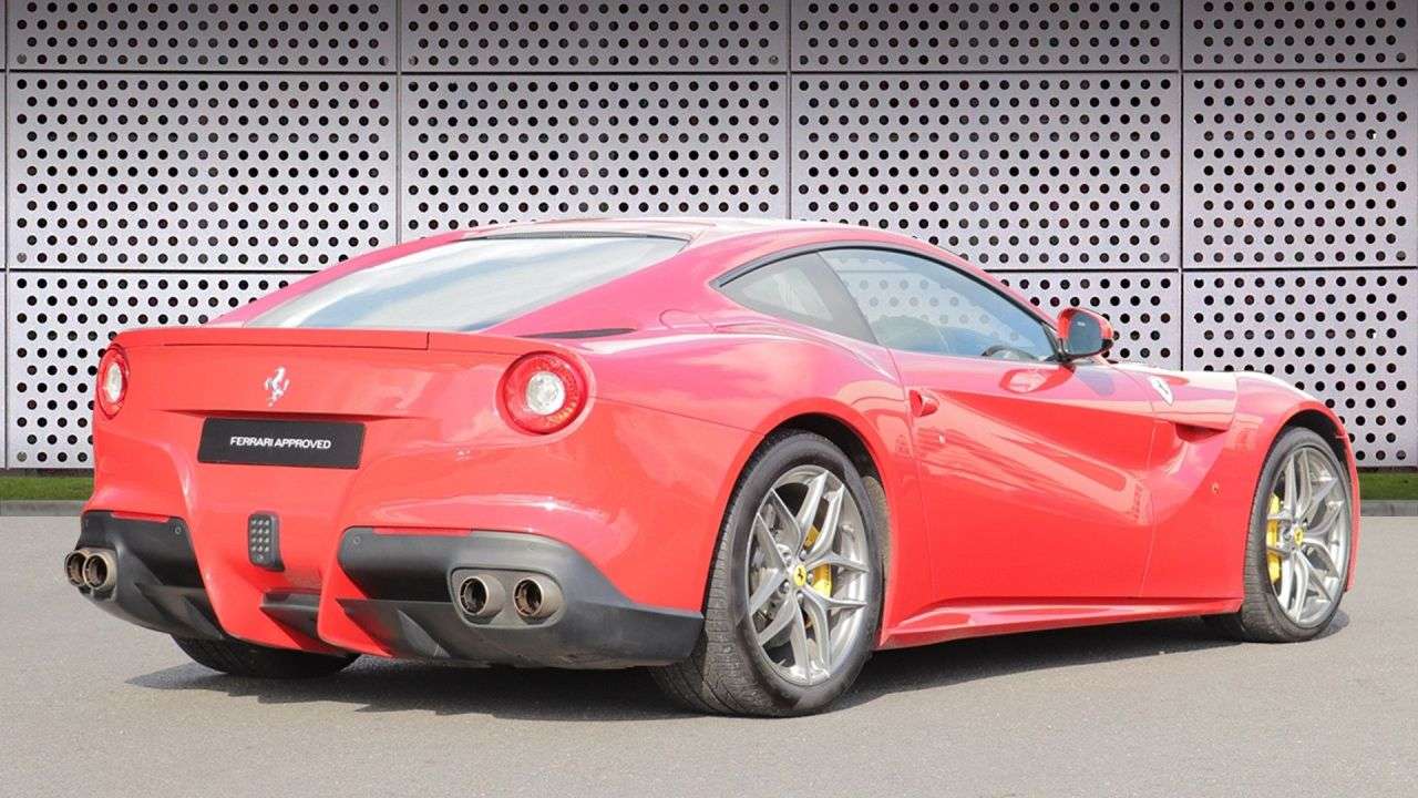2015 FERRARI F12 BERLINETTA 2015 FERRARI F12 BERLINETTA
