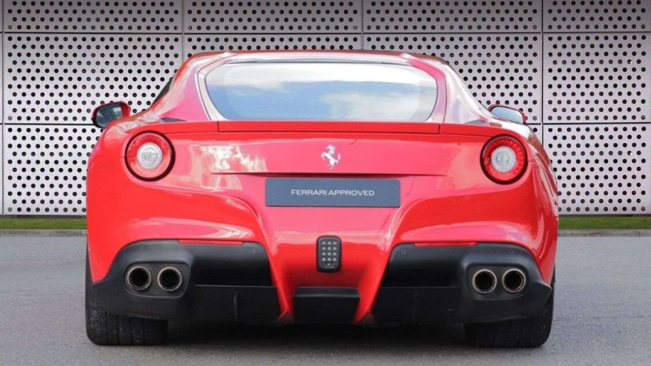 2015 FERRARI F12 BERLINETTA 2015 FERRARI F12 BERLINETTA
