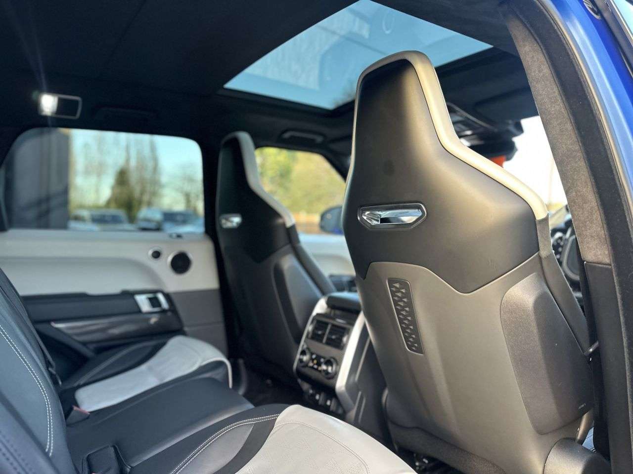 null LAND ROVER RANGE ROVER SPORT null LAND ROVER RANGE ROVER SPORT