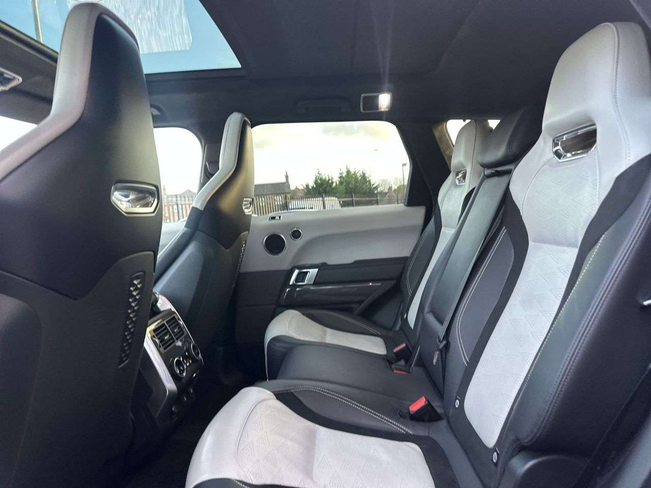 null LAND ROVER RANGE ROVER SPORT null LAND ROVER RANGE ROVER SPORT