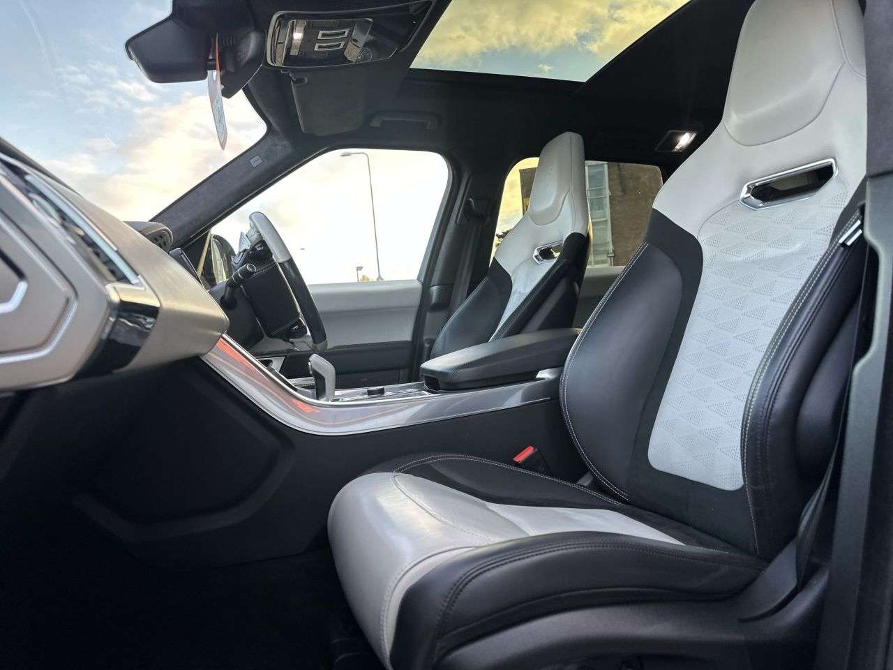 null LAND ROVER RANGE ROVER SPORT null LAND ROVER RANGE ROVER SPORT