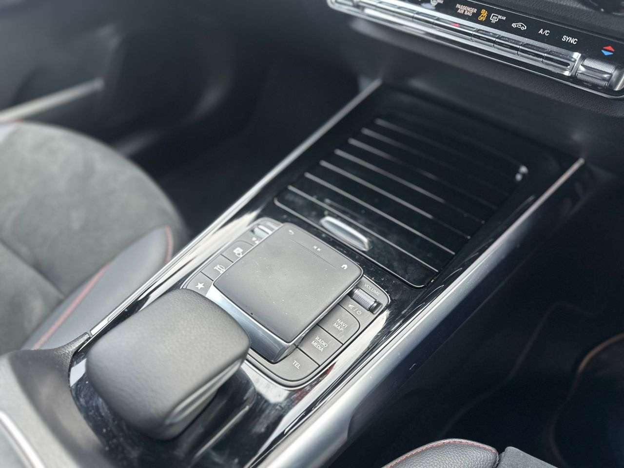 2023 MERCEDES-BENZ GLB 2023 MERCEDES-BENZ GLB