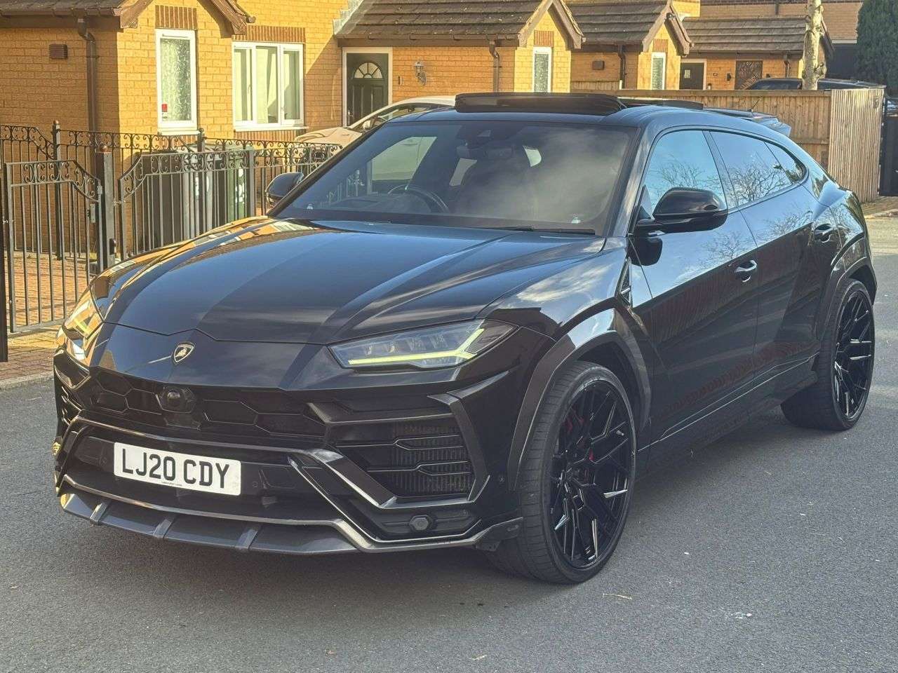2020 LAMBORGHINI URUS 2020 LAMBORGHINI URUS