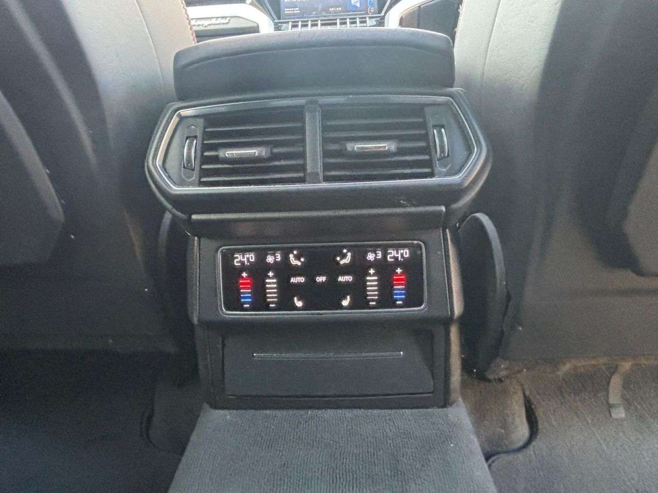 2020 LAMBORGHINI URUS 2020 LAMBORGHINI URUS