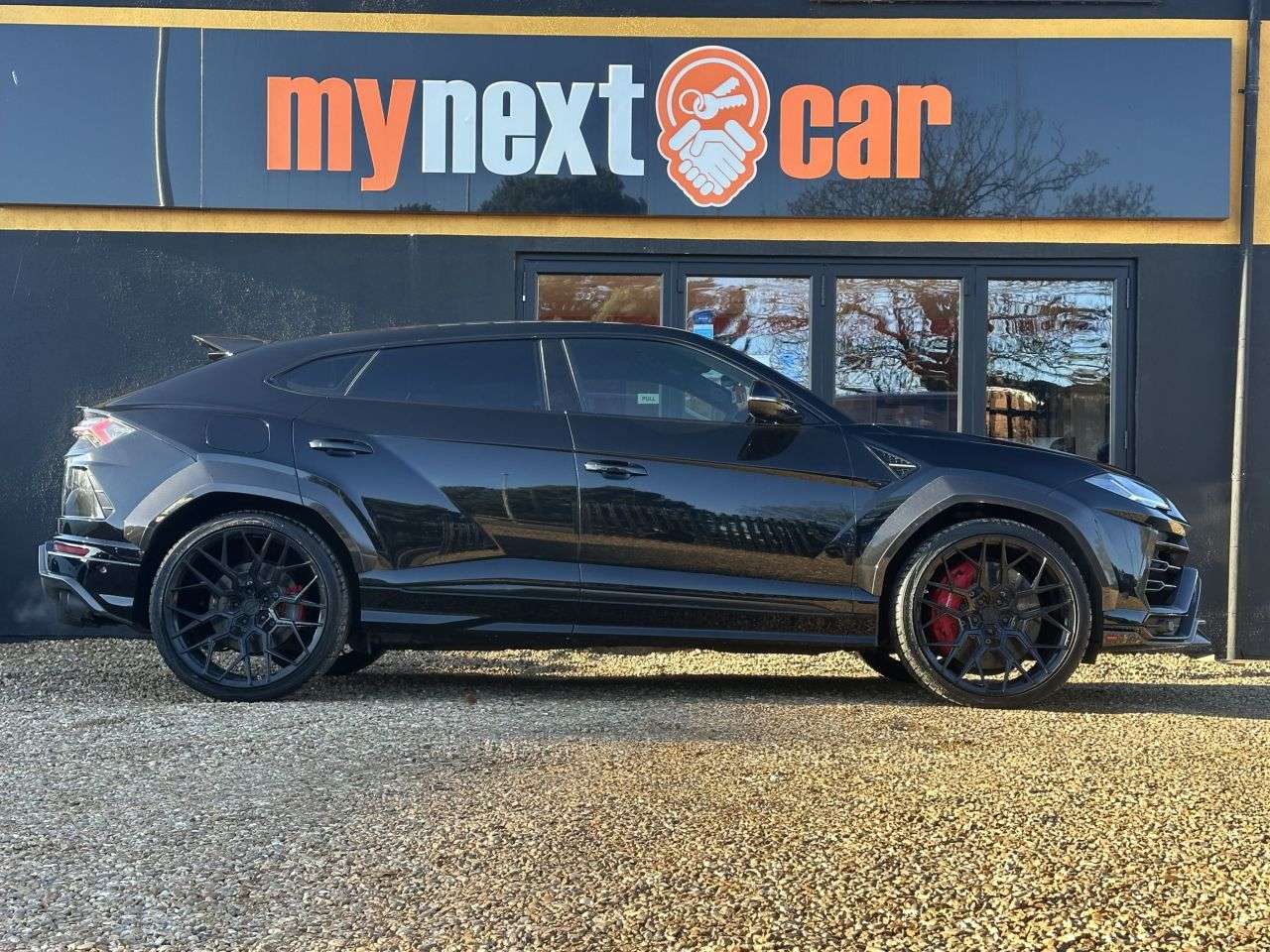 2020 LAMBORGHINI URUS 2020 LAMBORGHINI URUS
