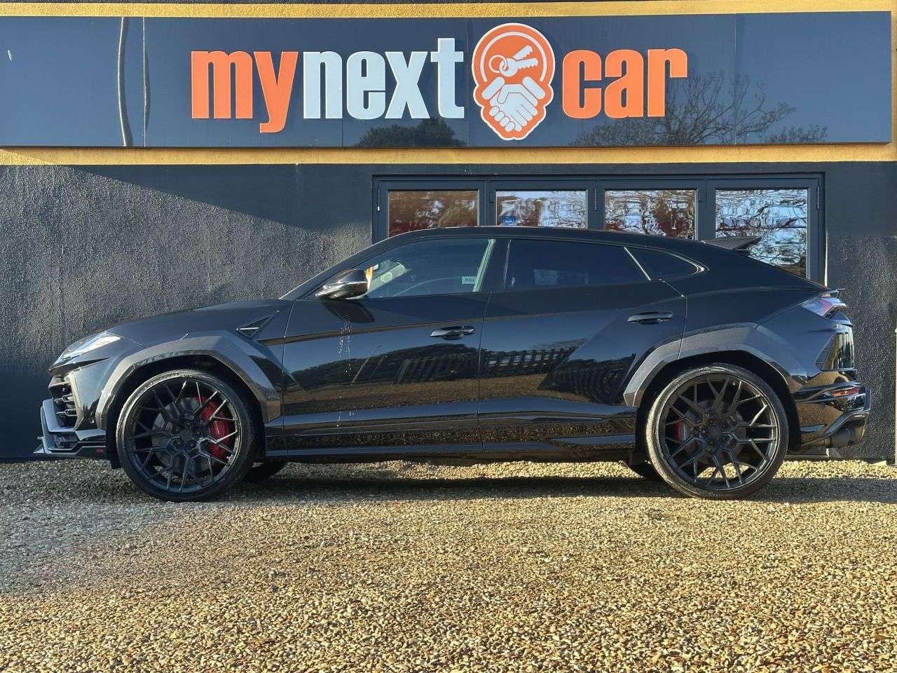 2020 LAMBORGHINI URUS 2020 LAMBORGHINI URUS