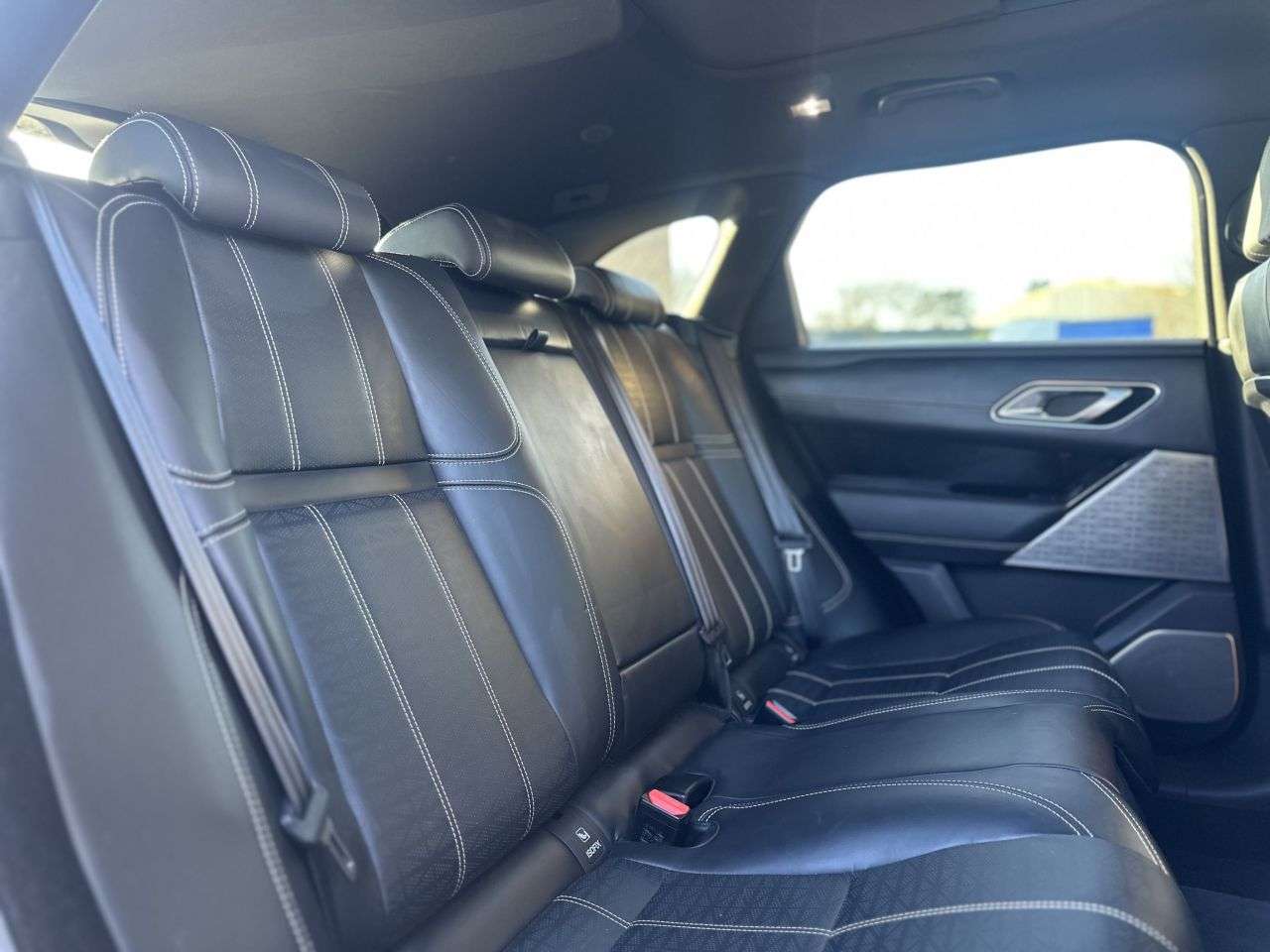 2021 LAND ROVER RANGE ROVER VELAR 2021 LAND ROVER RANGE ROVER VELAR