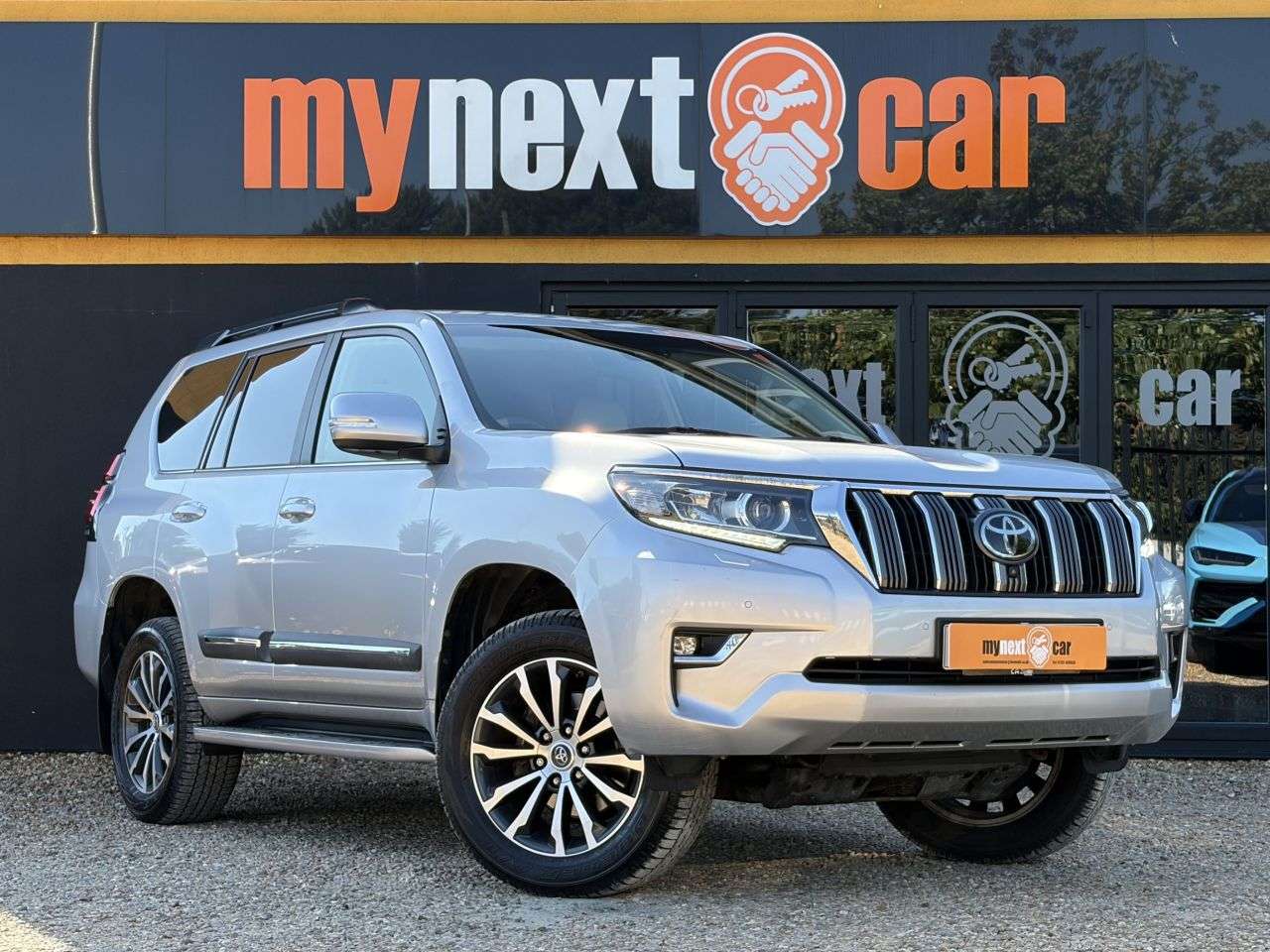 A 2019 TOYOTA LAND CRUISER 2.8D Invincible SUV 5dr Diesel Auto 4WD Euro 6 (7 Seat) (177 ps) 19" ALLOYS A 2019 TOYOTA LAND CRUISER 2.8D Invincible SUV 5dr Diesel Auto 4WD Euro 6 (7 Seat) (177 ps) 19" ALLOYS