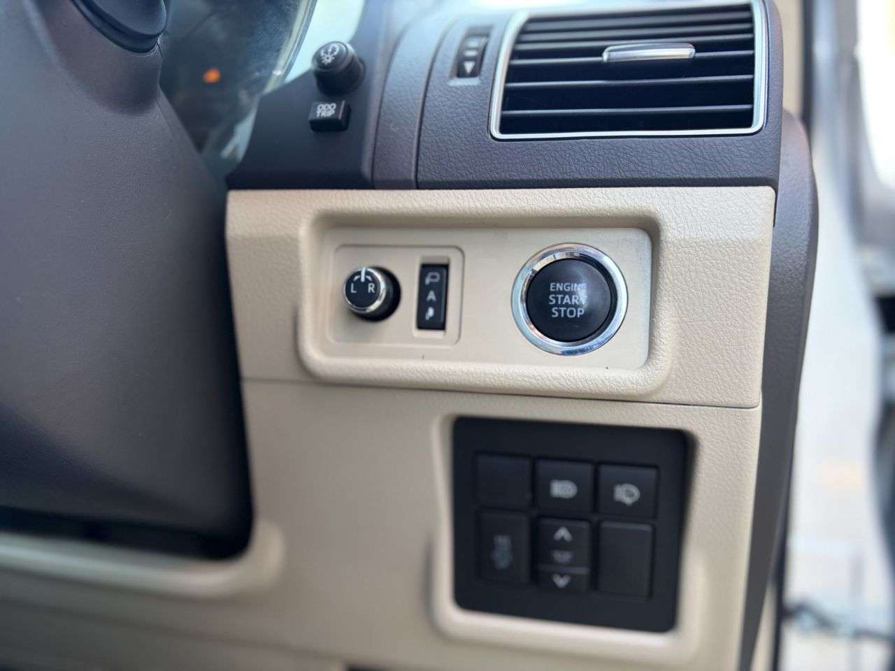 2019 TOYOTA LAND CRUISER 2019 TOYOTA LAND CRUISER