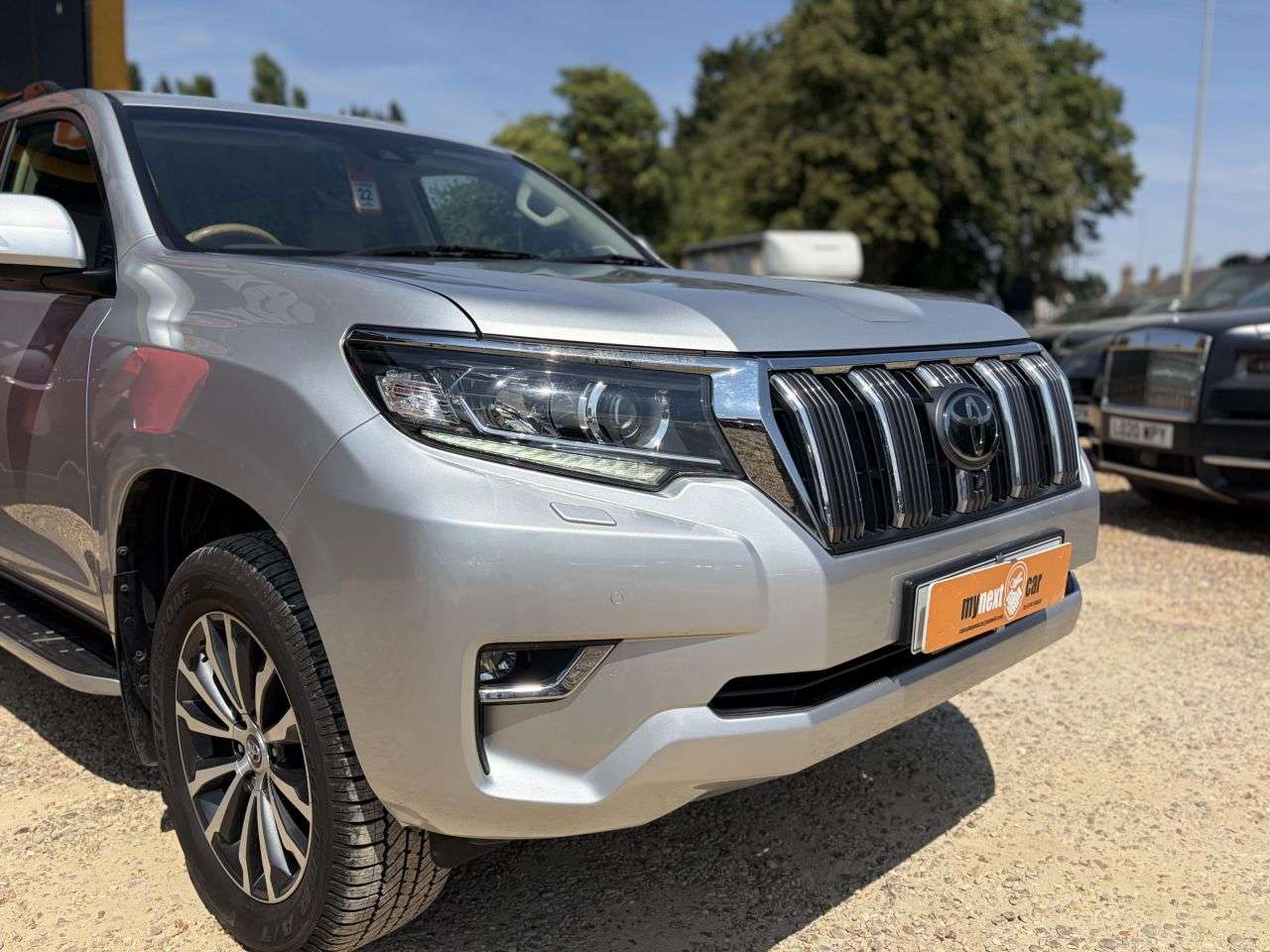 A 2019 TOYOTA LAND CRUISER 2.8D Invincible SUV 5dr Diesel Auto 4WD Euro 6 (7 Seat) (177 ps) 19" ALLOYS A 2019 TOYOTA LAND CRUISER 2.8D Invincible SUV 5dr Diesel Auto 4WD Euro 6 (7 Seat) (177 ps) 19" ALLOYS