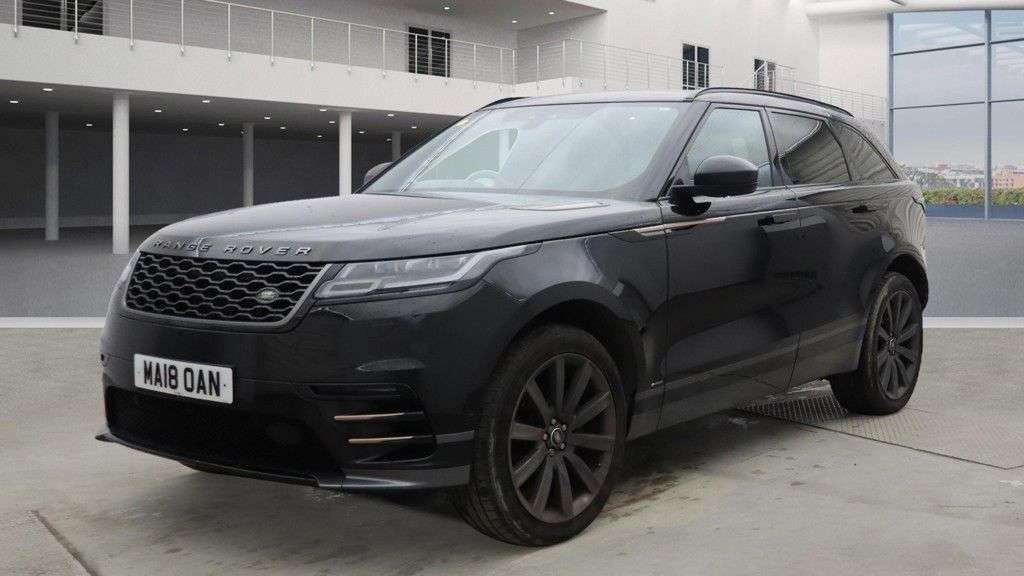 A 2018 LAND ROVER RANGE ROVER VELAR 2.0 D240 R-Dynamic HSE SUV 5dr Diesel Auto 4WD Euro 6 (s/s) (240 ps) SUV A 2018 LAND ROVER RANGE ROVER VELAR 2.0 D240 R-Dynamic HSE SUV 5dr Diesel Auto 4WD Euro 6 (s/s) (240 ps) SUV