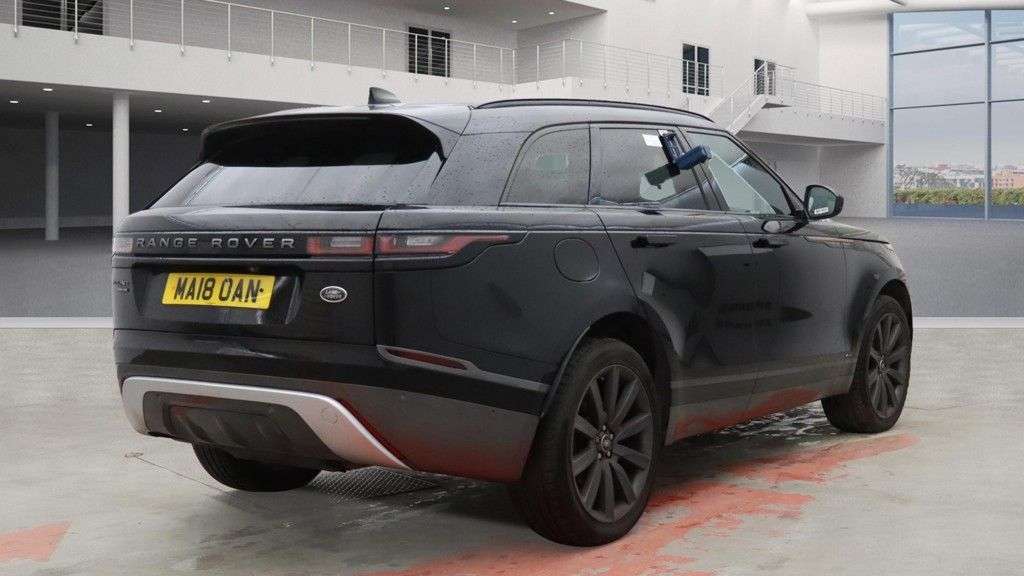 A 2018 LAND ROVER RANGE ROVER VELAR 2.0 D240 R-Dynamic HSE SUV 5dr Diesel Auto 4WD Euro 6 (s/s) (240 ps) SUV A 2018 LAND ROVER RANGE ROVER VELAR 2.0 D240 R-Dynamic HSE SUV 5dr Diesel Auto 4WD Euro 6 (s/s) (240 ps) SUV