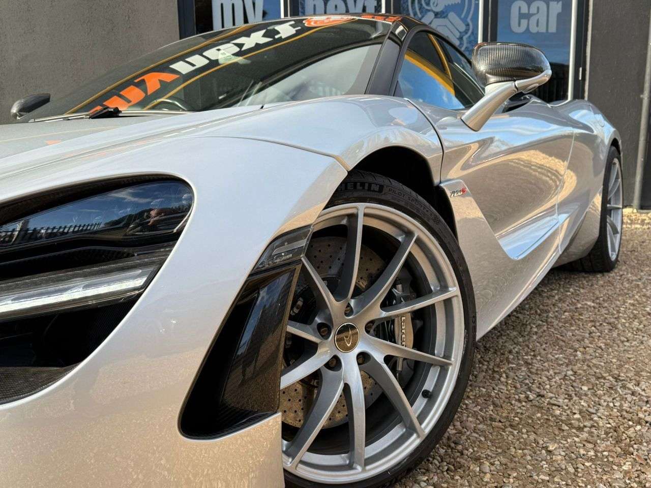 2019 MCLAREN 720S 2019 MCLAREN 720S