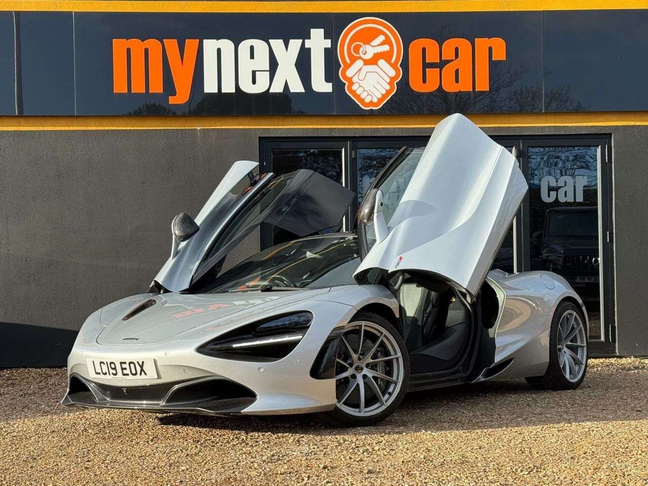 2019 MCLAREN 720S 2019 MCLAREN 720S