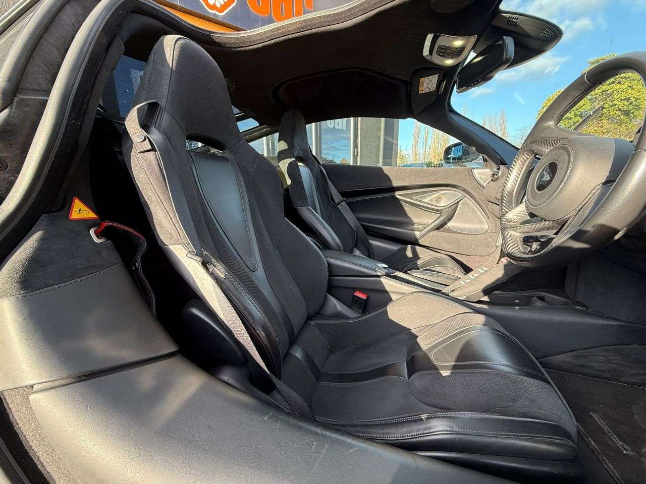 2019 MCLAREN 720S 2019 MCLAREN 720S