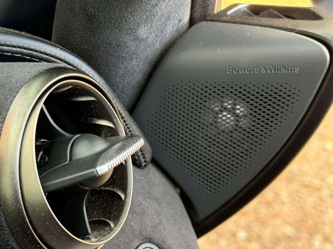 2019 MCLAREN 720S 2019 MCLAREN 720S