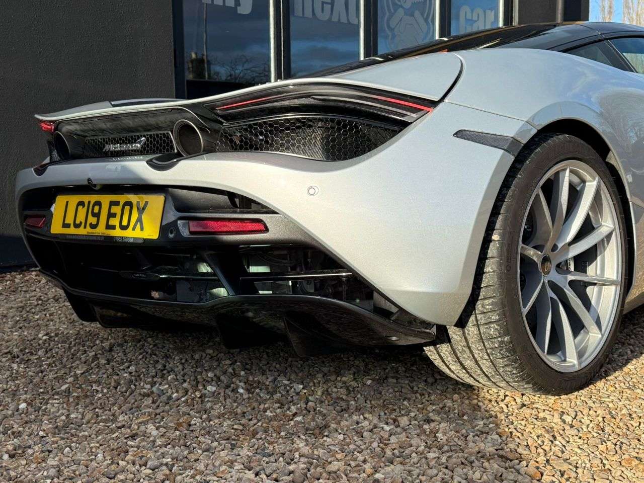 2019 MCLAREN 720S 2019 MCLAREN 720S