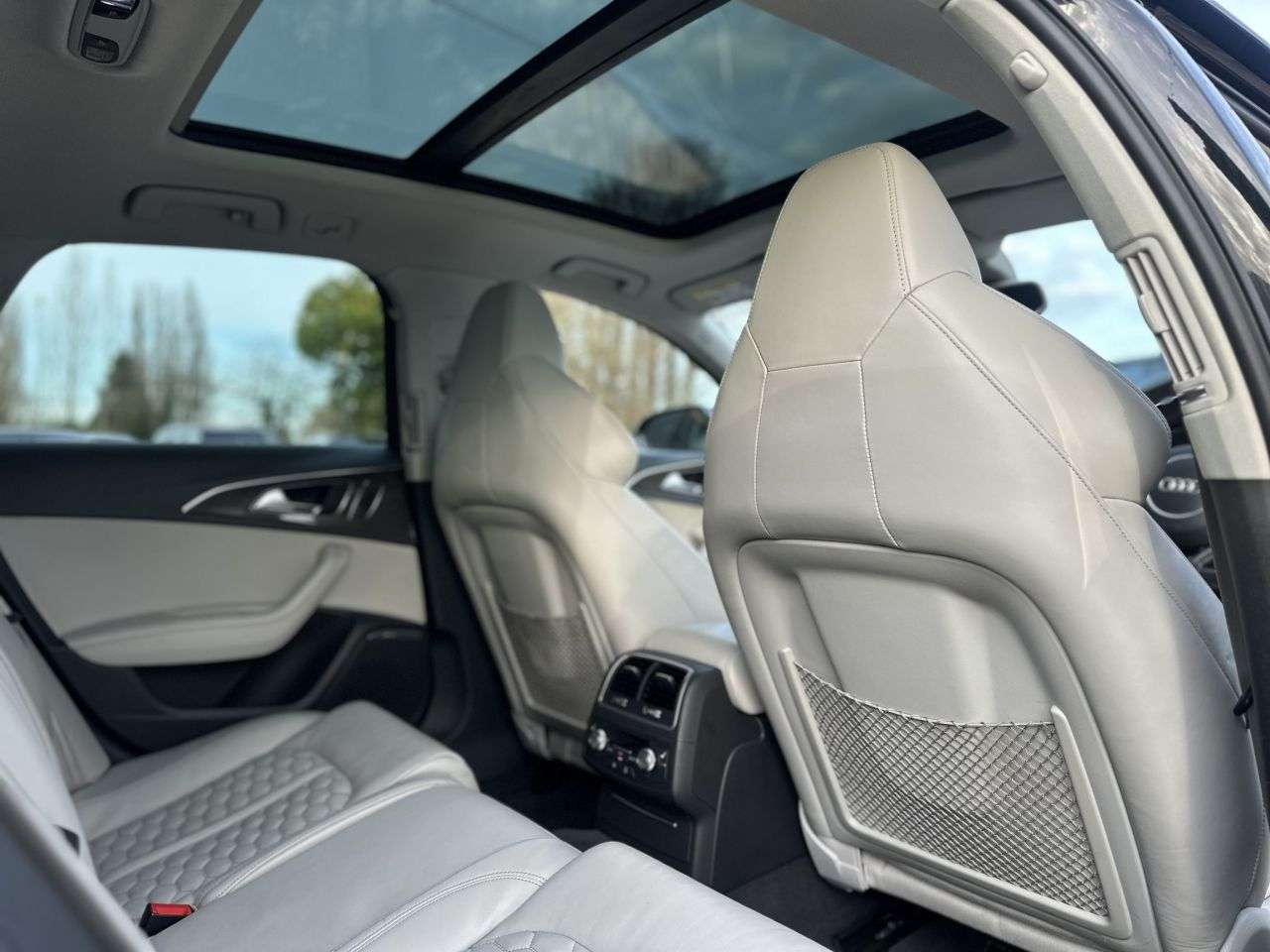 2015 AUDI RS6 AVANT 2015 AUDI RS6 AVANT