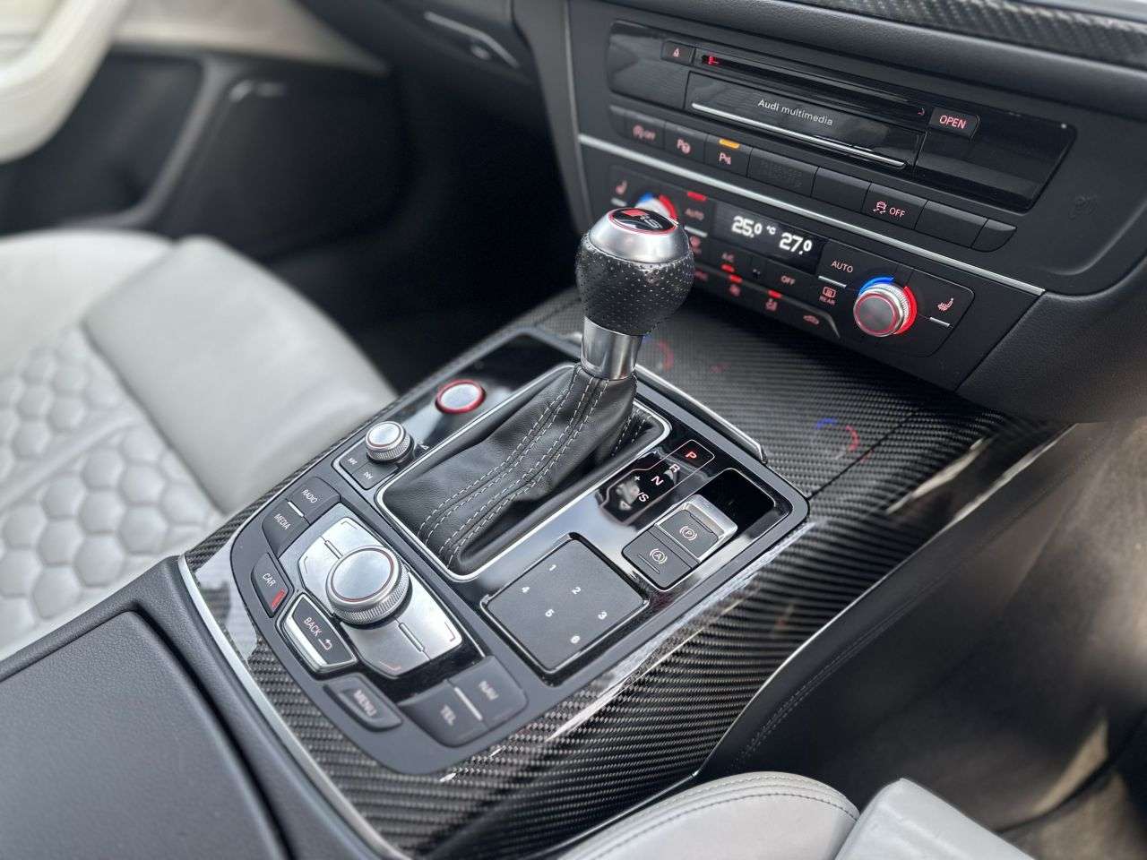 2015 AUDI RS6 AVANT 2015 AUDI RS6 AVANT