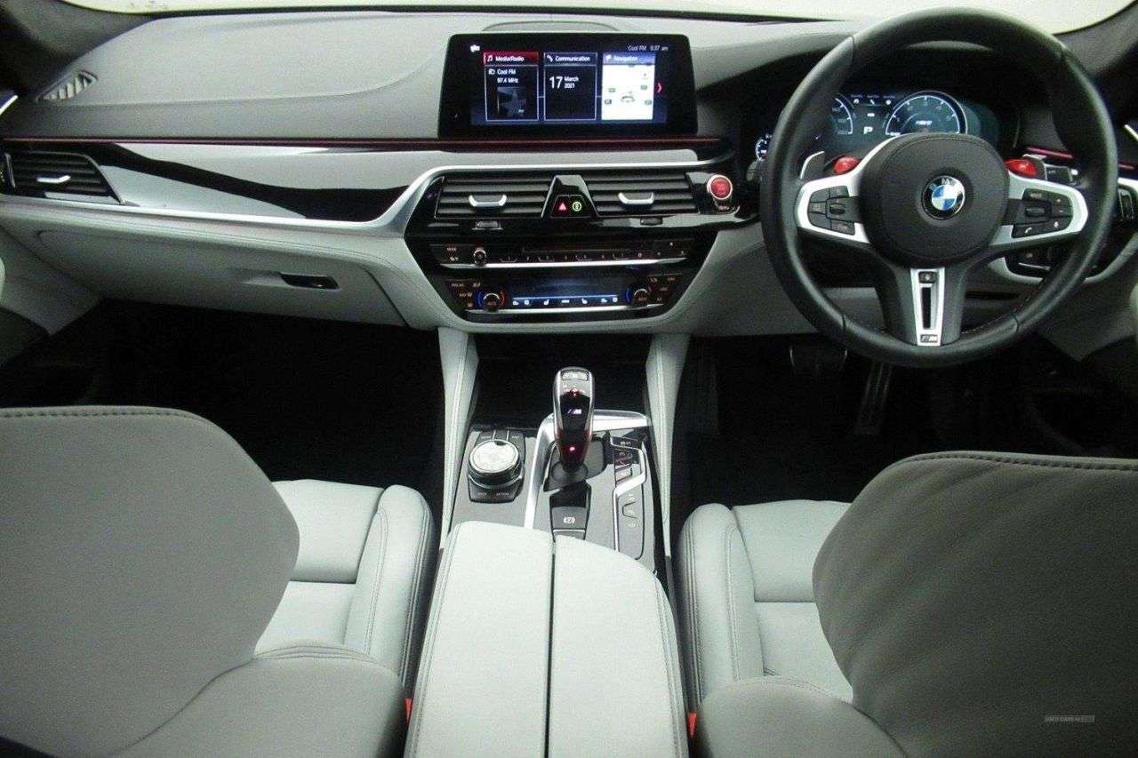 null BMW M5 null BMW M5