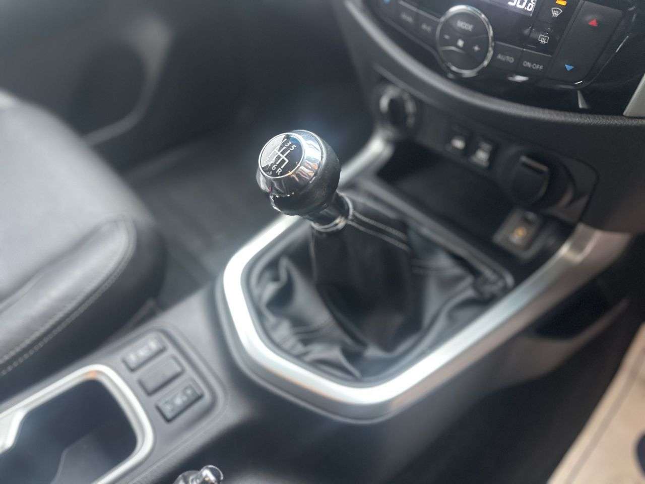 2016 NISSAN NAVARA 2016 NISSAN NAVARA