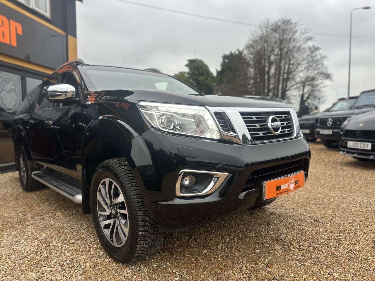 A 2016 NISSAN NAVARA 2.3 dCi Tekna Pickup Double Cab 4dr Diesel Manual 4WD Euro 6 (190 ps) FSH + A 2016 NISSAN NAVARA 2.3 dCi Tekna Pickup Double Cab 4dr Diesel Manual 4WD Euro 6 (190 ps) FSH +