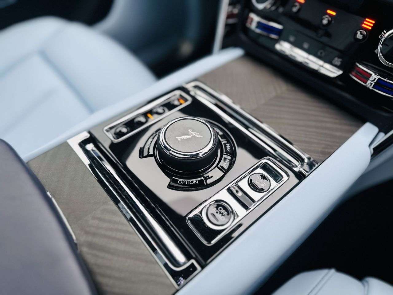 null ROLLS-ROYCE CULLINAN SERIES II null ROLLS-ROYCE CULLINAN SERIES II