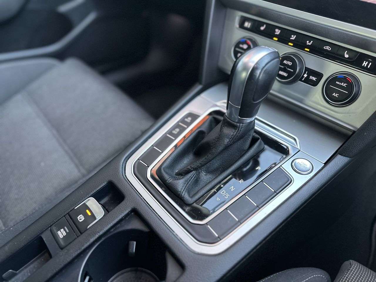 2019 VOLKSWAGEN PASSAT 2019 VOLKSWAGEN PASSAT