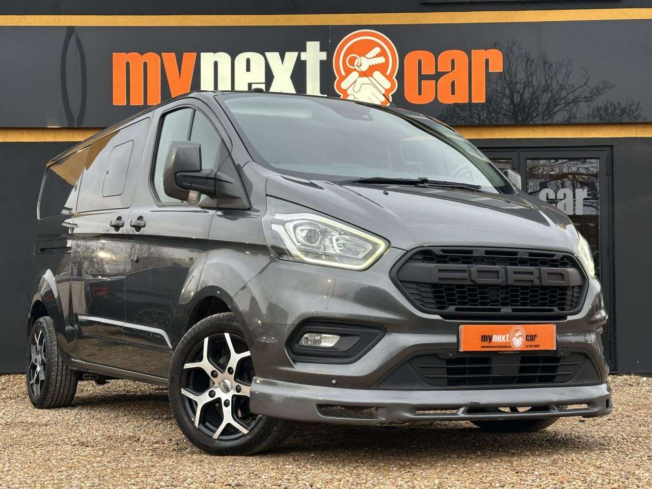 A 2018 FORD TRANSIT CUSTOM 2.0 320 EcoBlue Limited Crew Van Double Cab 5dr Diesel Auto L2 H1 Euro 6 (s A 2018 FORD TRANSIT CUSTOM 2.0 320 EcoBlue Limited Crew Van Double Cab 5dr Diesel Auto L2 H1 Euro 6 (s