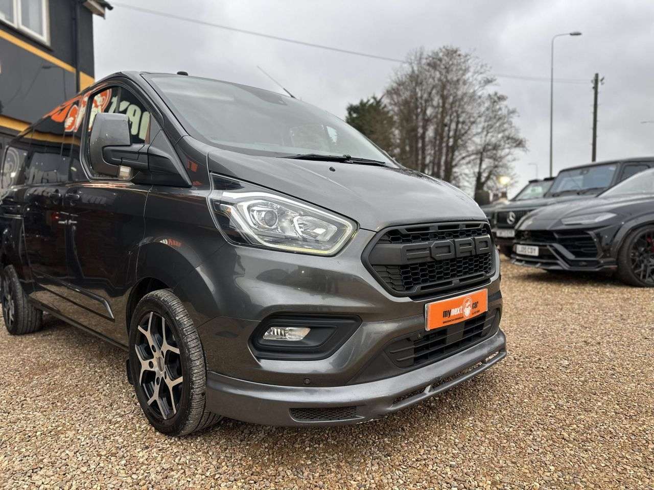 A 2018 FORD TRANSIT CUSTOM 2.0 320 EcoBlue Limited Crew Van Double Cab 5dr Diesel Auto L2 H1 Euro 6 (s A 2018 FORD TRANSIT CUSTOM 2.0 320 EcoBlue Limited Crew Van Double Cab 5dr Diesel Auto L2 H1 Euro 6 (s