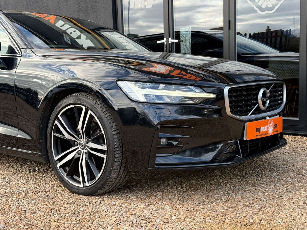 2019 VOLVO V60 2019 VOLVO V60