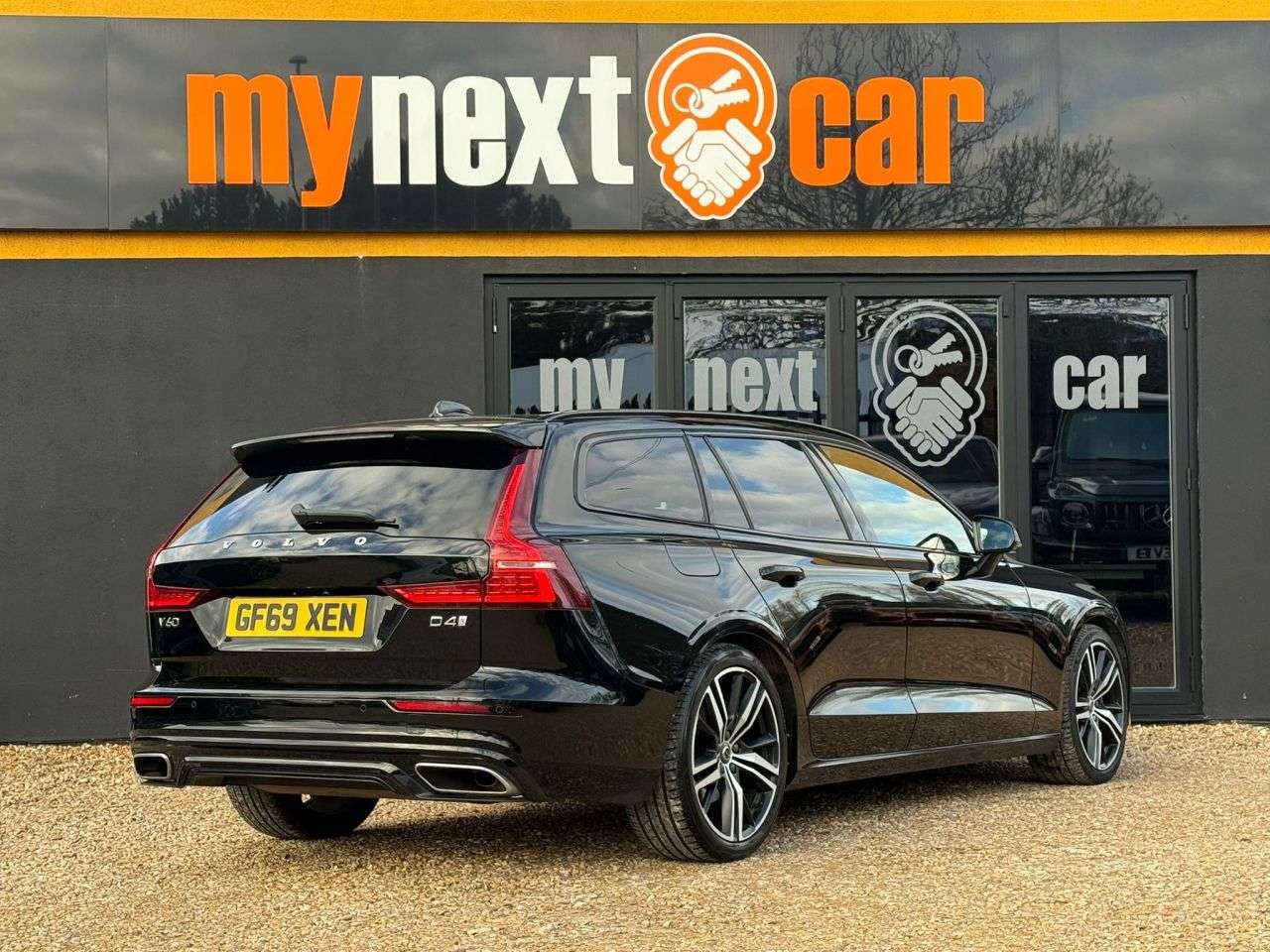2019 VOLVO V60 2019 VOLVO V60
